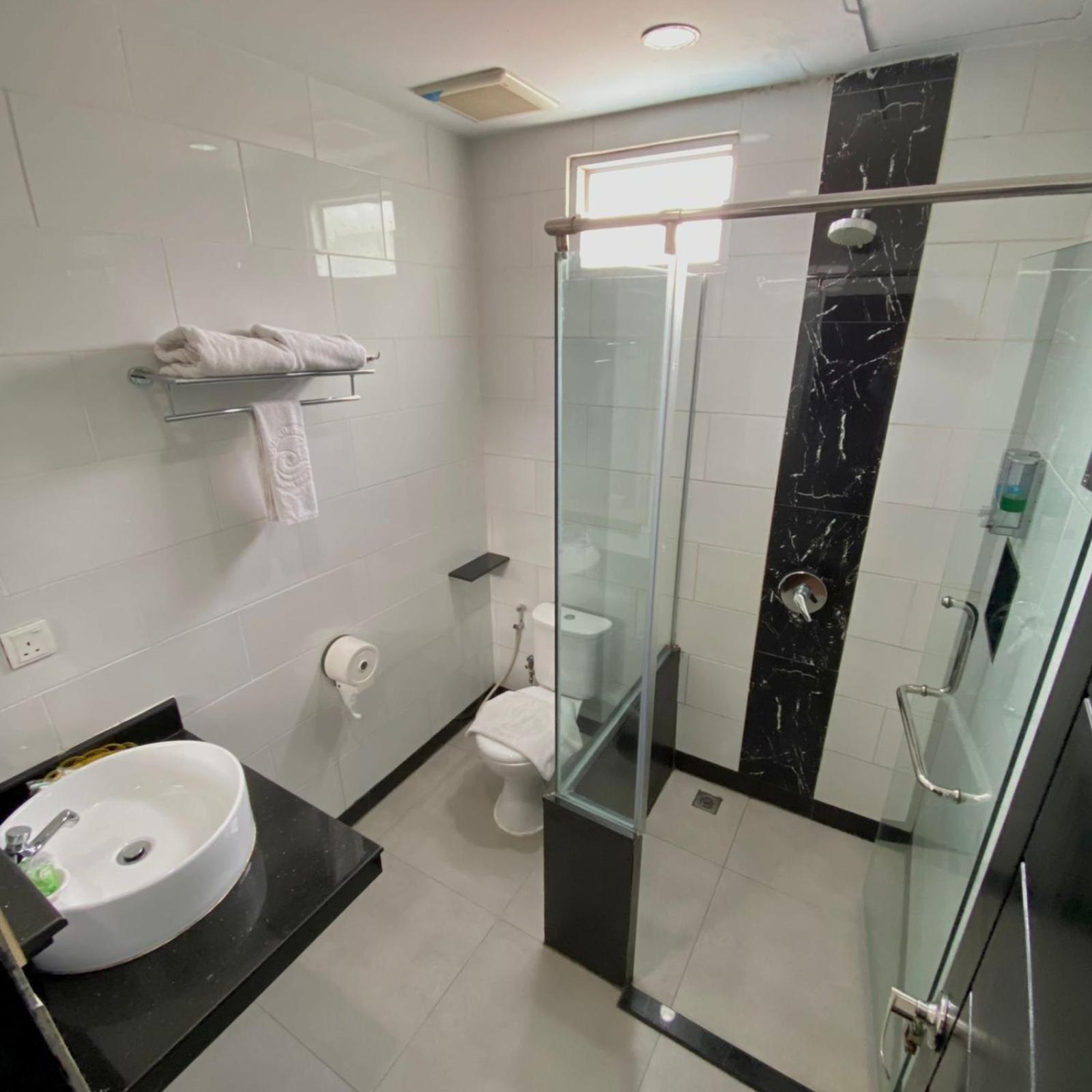 Batam Harbour Boutique Hotel & Spa Наґойя Номер фото