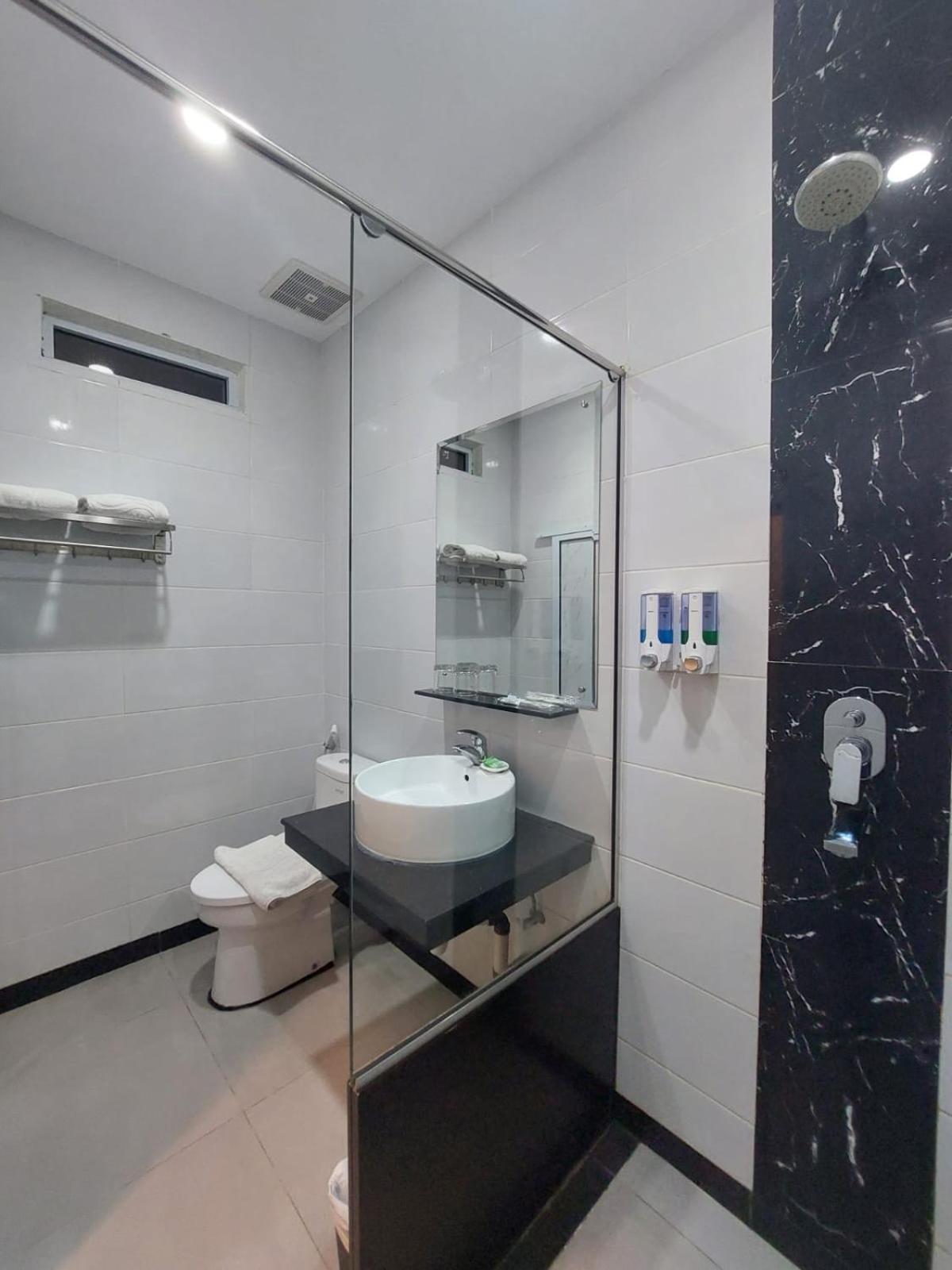 Batam Harbour Boutique Hotel & Spa Наґойя Номер фото
