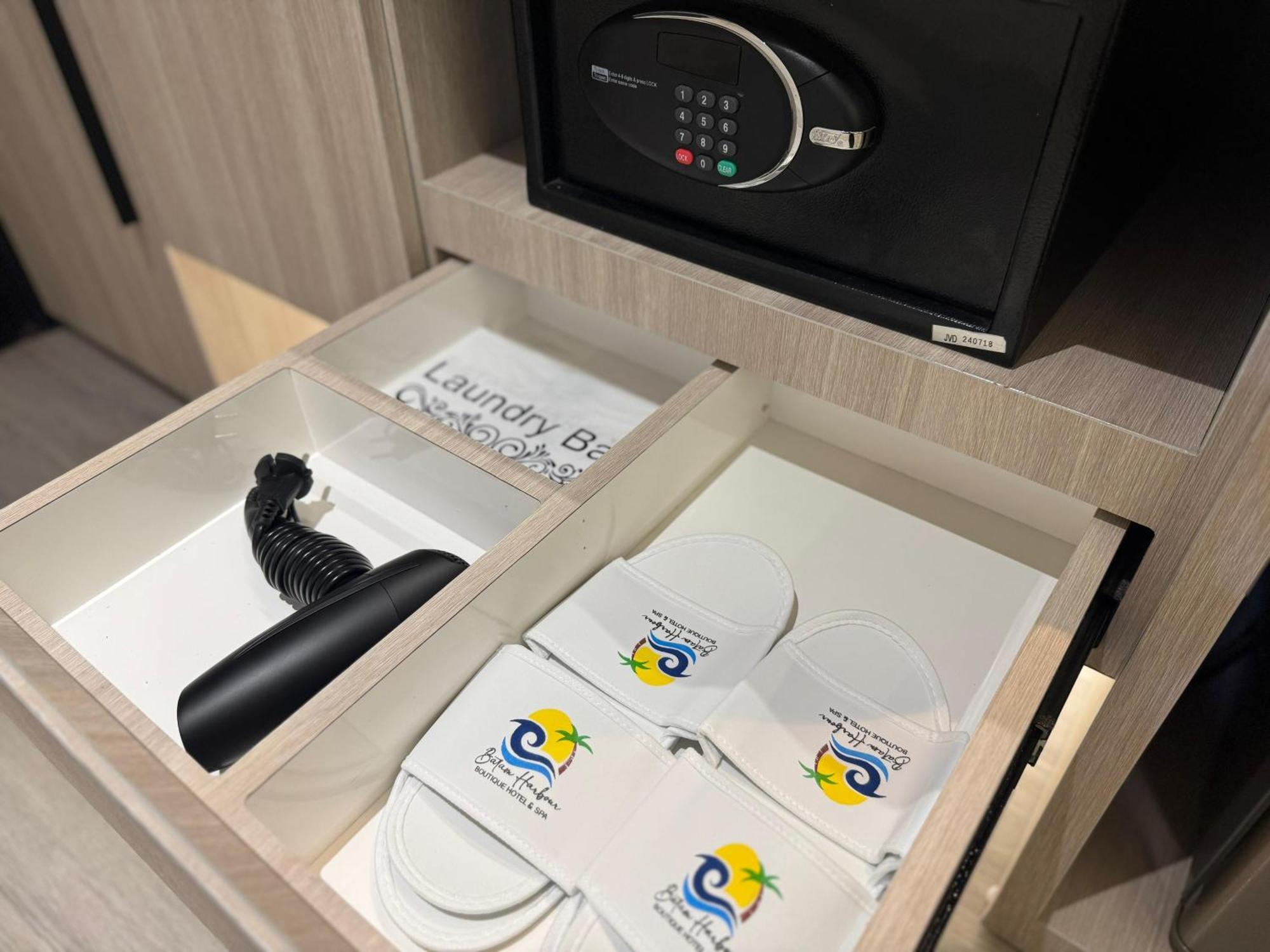 Batam Harbour Boutique Hotel & Spa Наґойя Номер фото